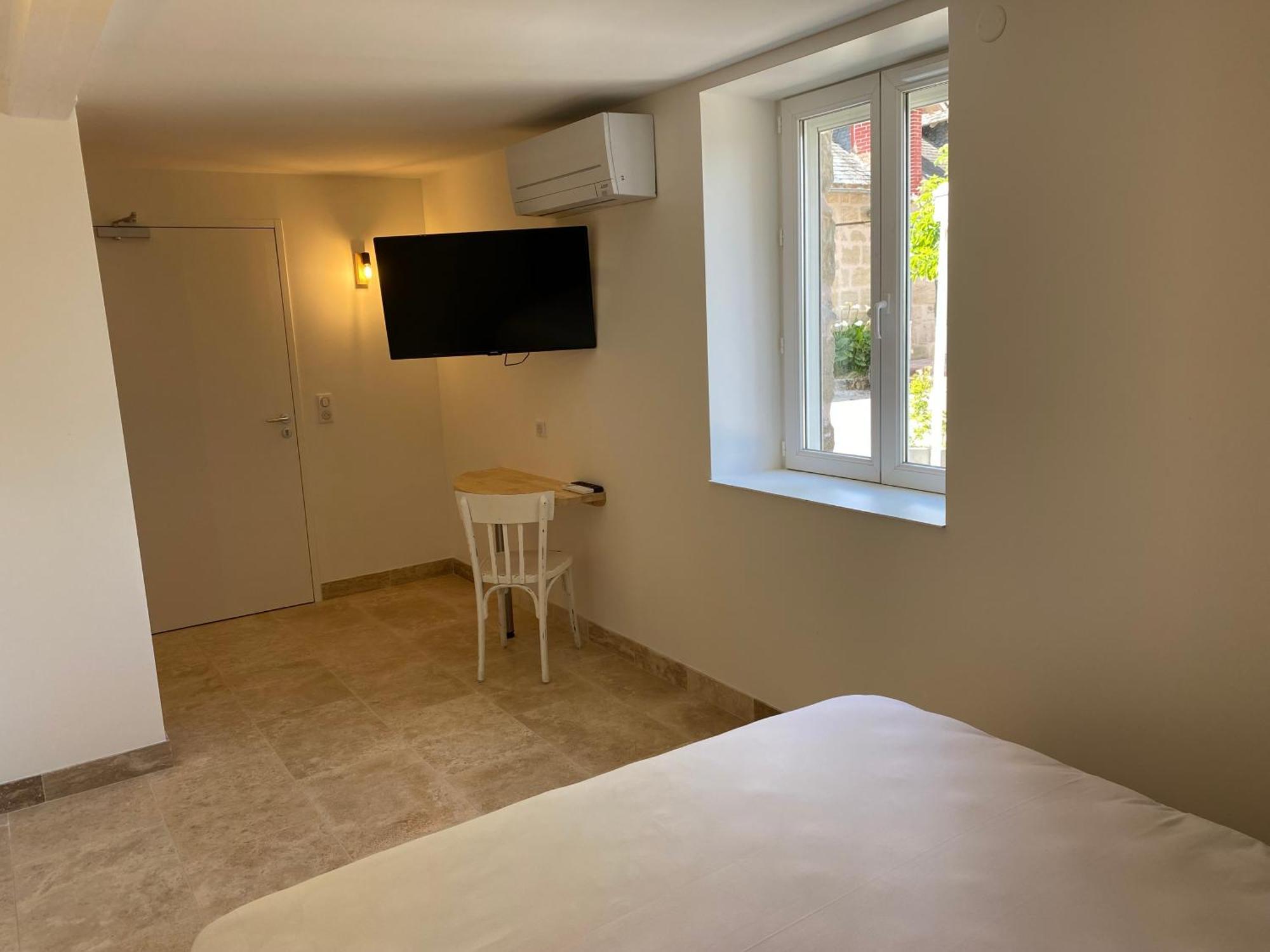 La Clef Des Champs Hotel Jugeals-Nazareth Bilik gambar